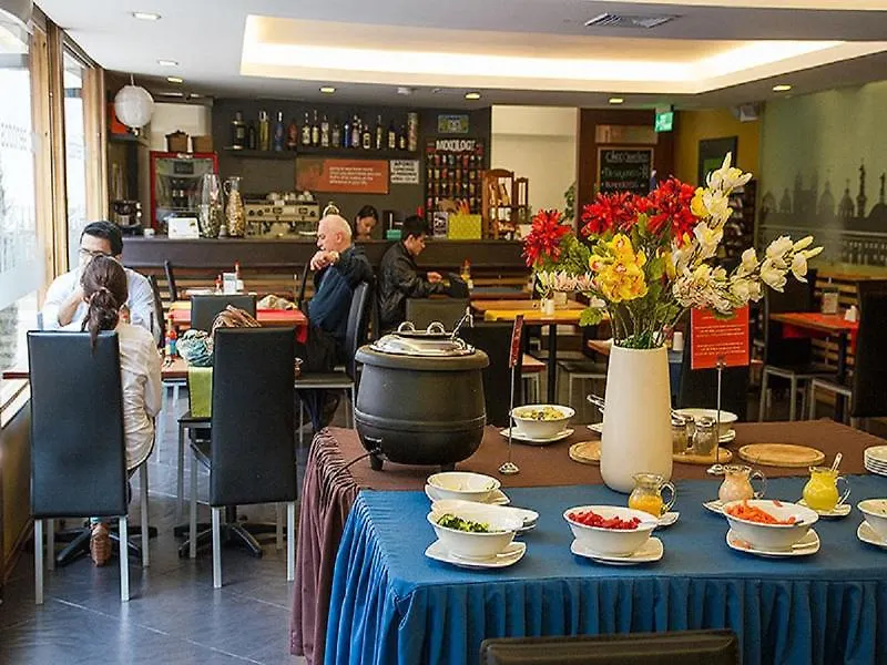 ****  Hotel Finlandia Quito Ecuador