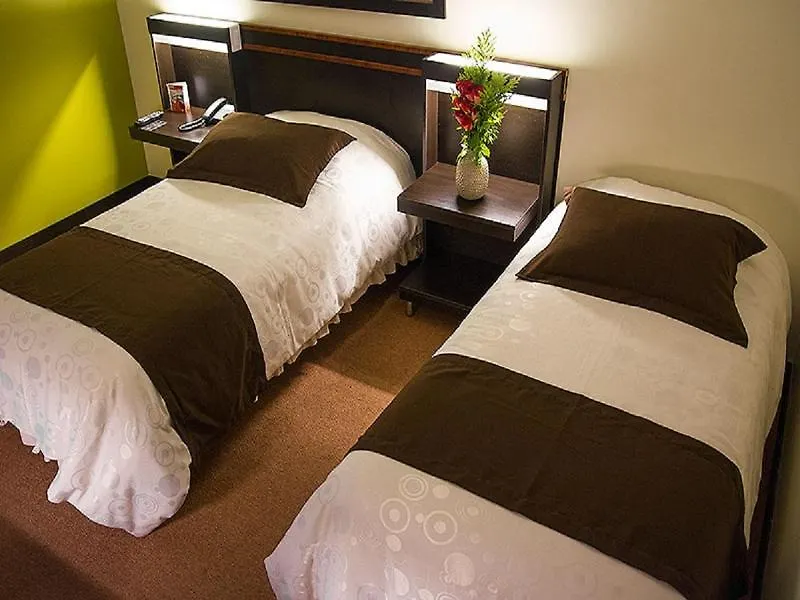 ****  Hotel Finlandia Quito Ecuador
