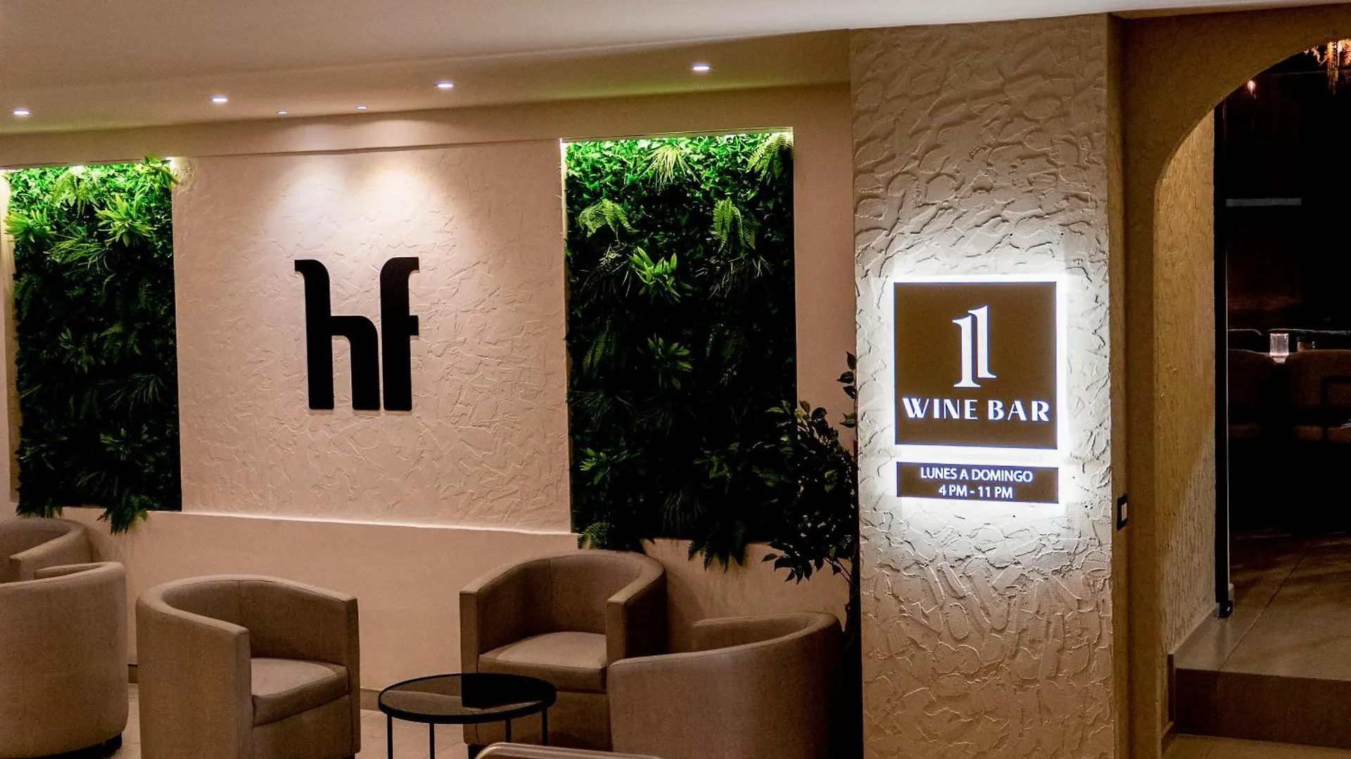 Hotel Finlandia Quito 4*,