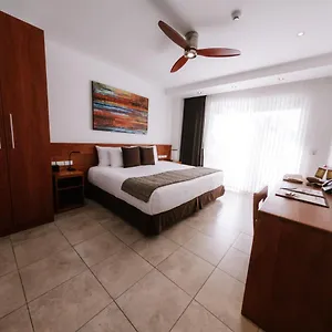 https://cucuve-suites.puertoayorahotels.com