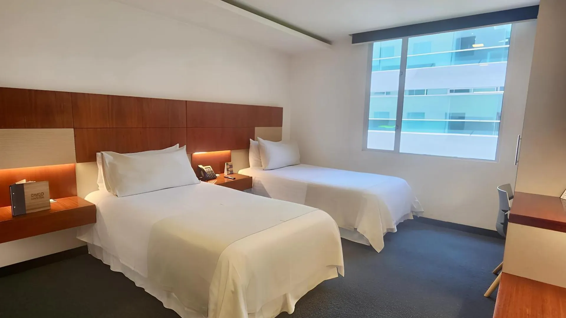 ****  Hotel Finlandia Quito Ecuador
